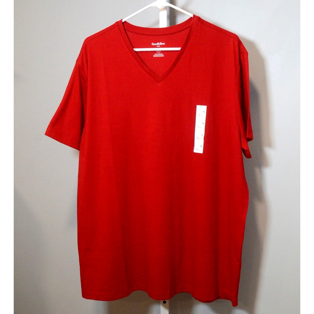 NWT Goodfellow & Co Mens Size XL Red V-Neck T-Shirt Short Sleeves Standard Fit